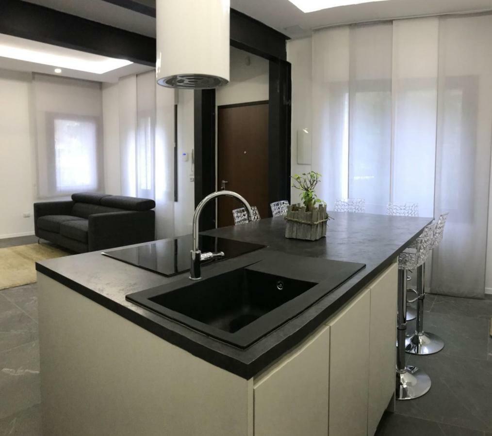 Venetian Aesthetic Apartment Местре Екстериор снимка